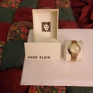 Anne Klein women watch. Brand new.